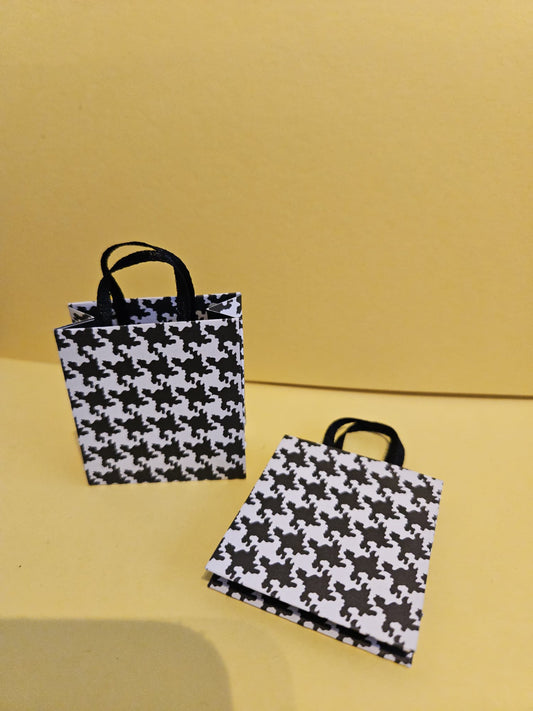 2 X Dolls Paper Shopping / Gift Bags, Barbie / Sindy 6th Scale Size