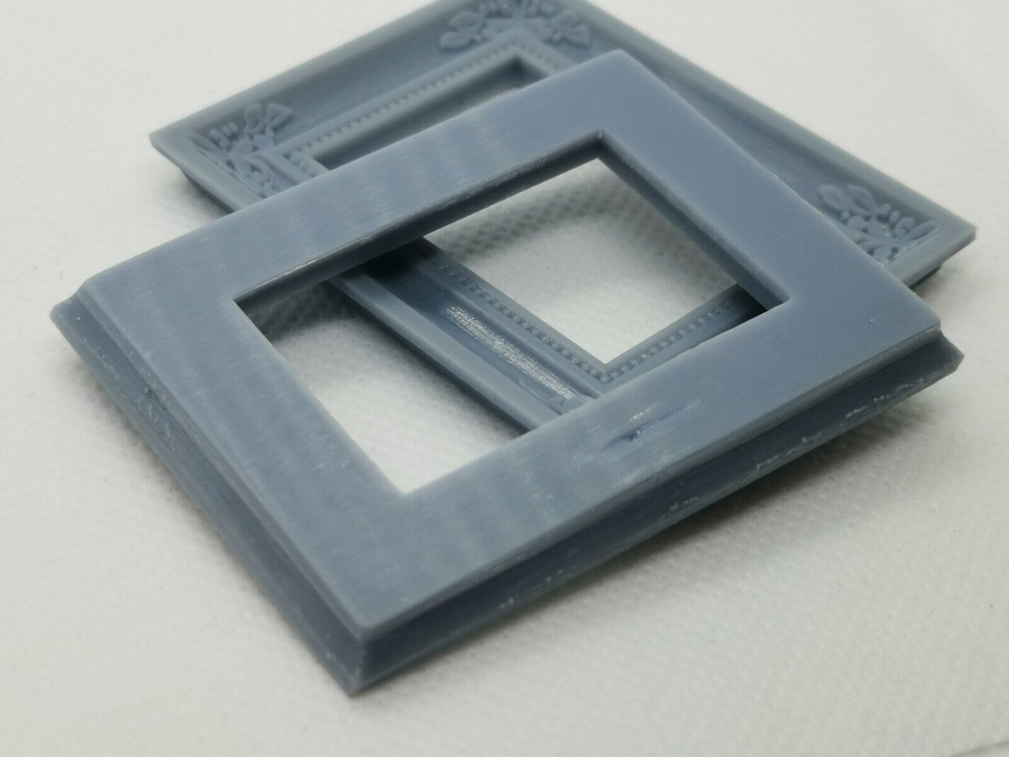 12 X Miniature Picture Frames Miniature Dolls House (6cm)