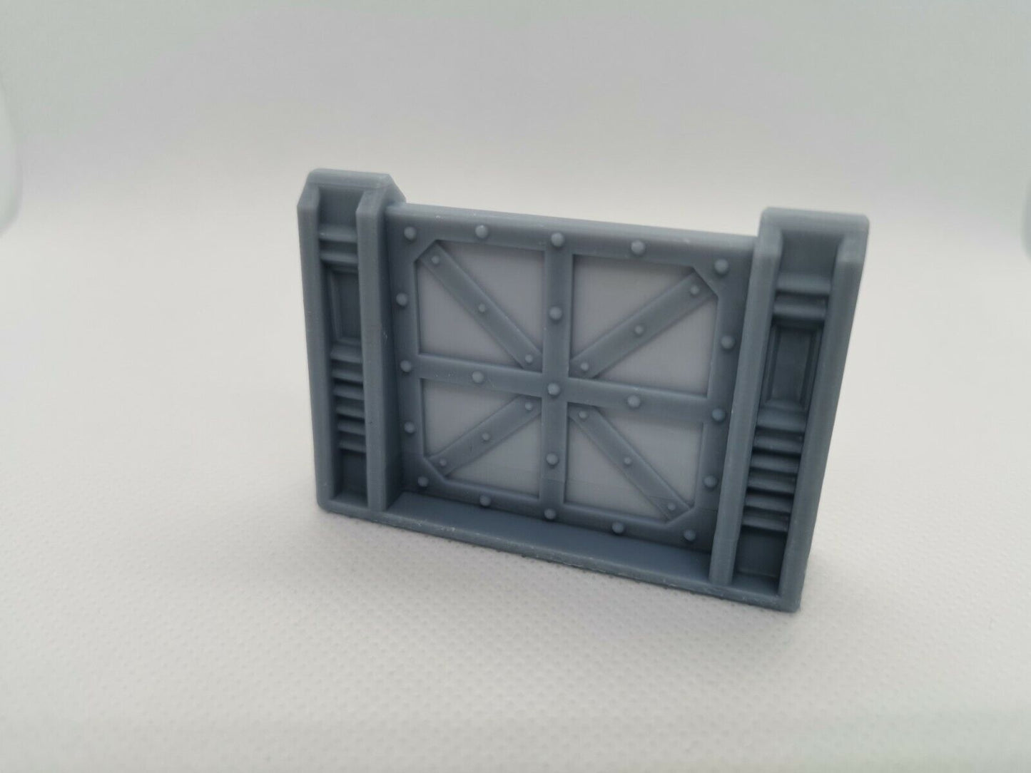Terrain Compound / Fence - 28mm - compatible with wargaming table top gaming