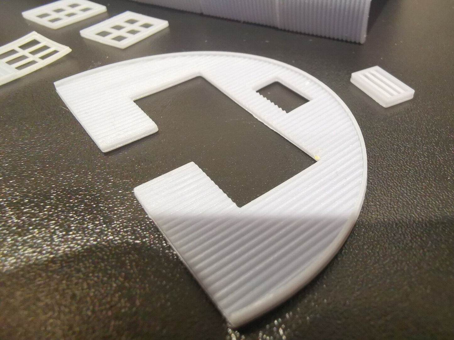 OO Gauge Nissen Hut for model railway etc.