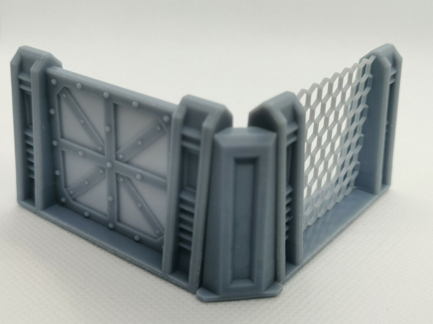 Terrain Compound / Fence - 28mm - compatible with wargaming table top gaming