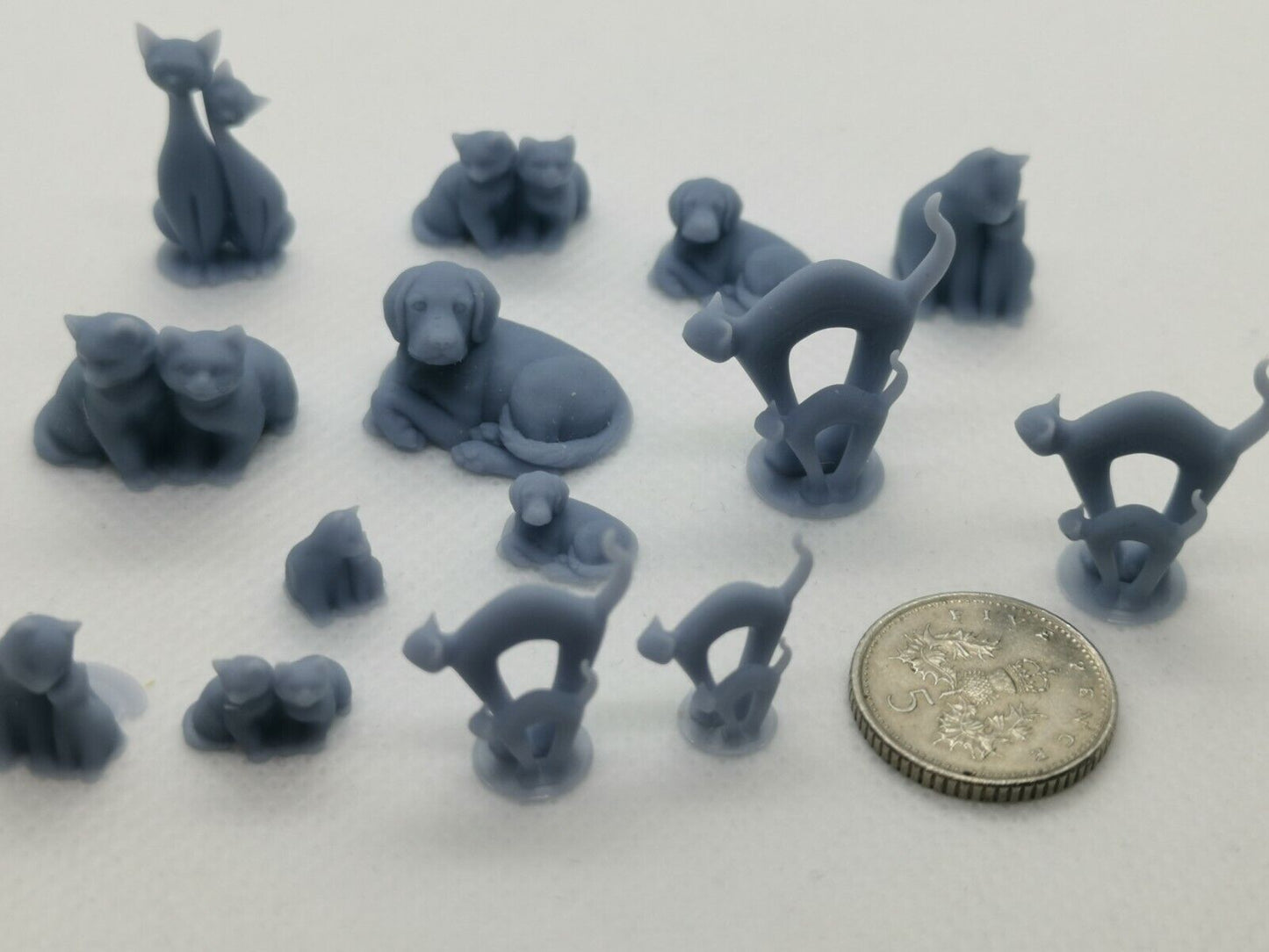 14 x Miniature ornaments for dolls house, dog cat animals (suit 12th scale etc)