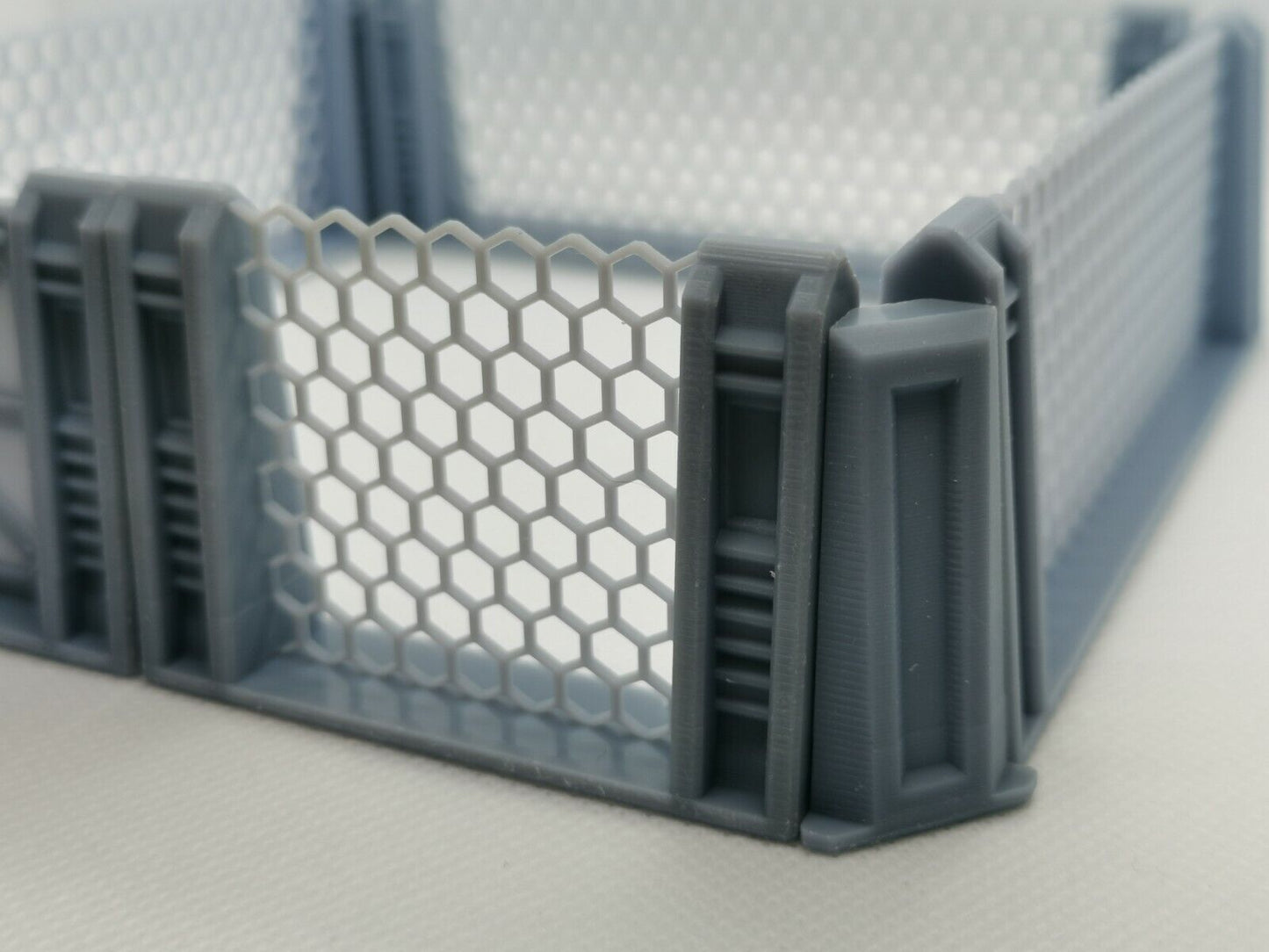 Terrain Compound / Fence - 28mm - compatible with wargaming table top gaming