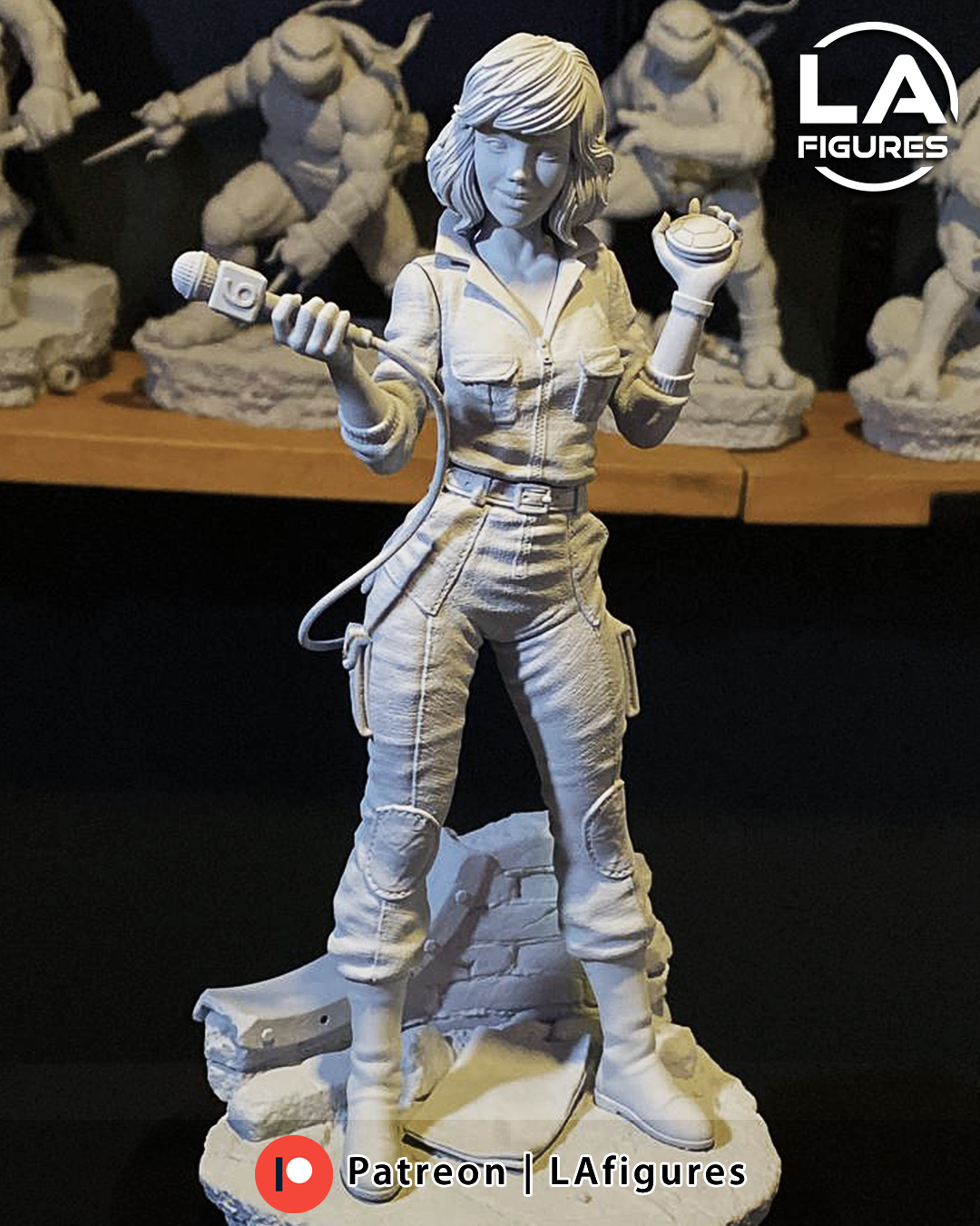 April O'Neil (TMNT) Statue - Fan Art 10 Scale (210mm) 3D Print Kit