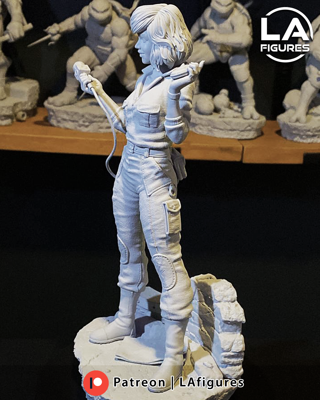 April O'Neil (TMNT) Statue - Fan Art 10 Scale (210mm) 3D Print Kit