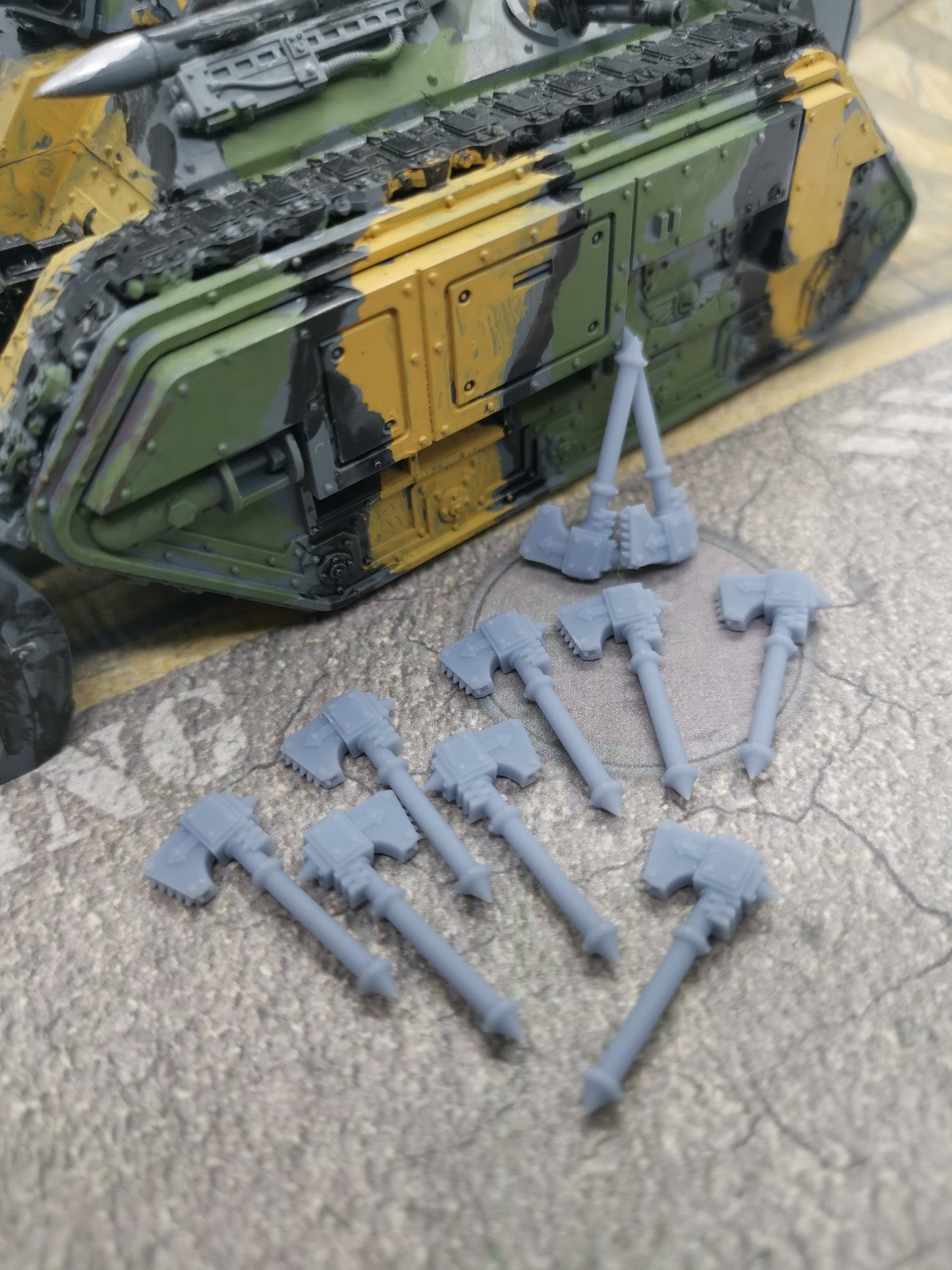 10 x  Single Blade Chain Axe -  Wargaming - Space Marines - Type 9