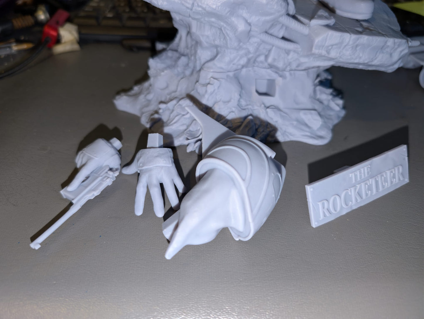Ready to Post - The Rocketeer 6 Scale - Unpainted and Unassembled