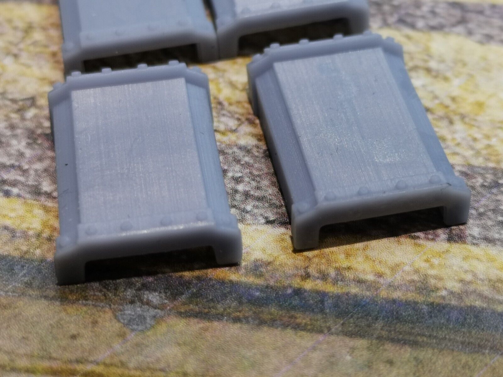 Resin 28mm Track Guards Set Compatible WH Leman Russ Tank (No Lights)