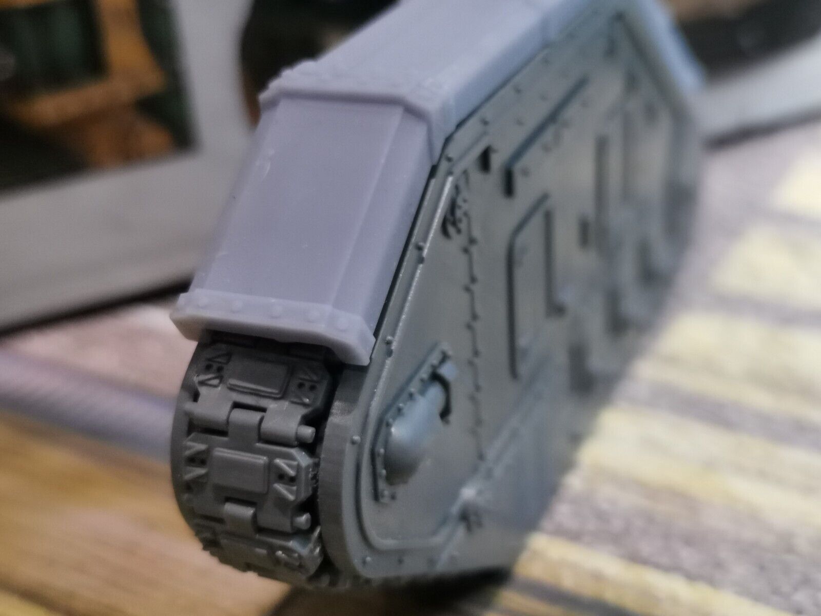 Resin 28mm Track Guards Set Compatible WH Leman Russ Tank (No Lights)