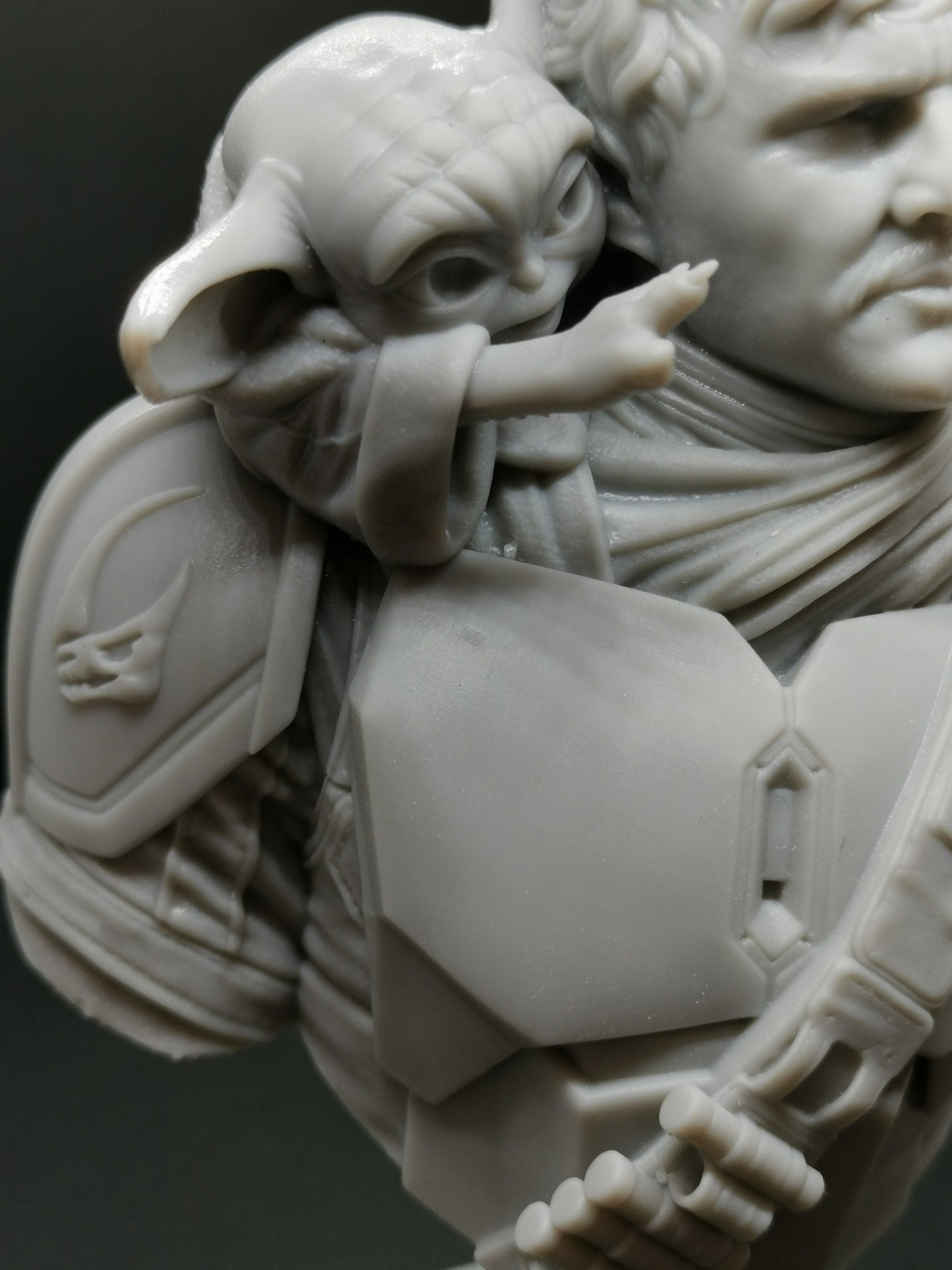 Din Djarin & Grogu Bust - Fan Art - Resin 3D Printed - 4" to 7" (102mm - 177mm)