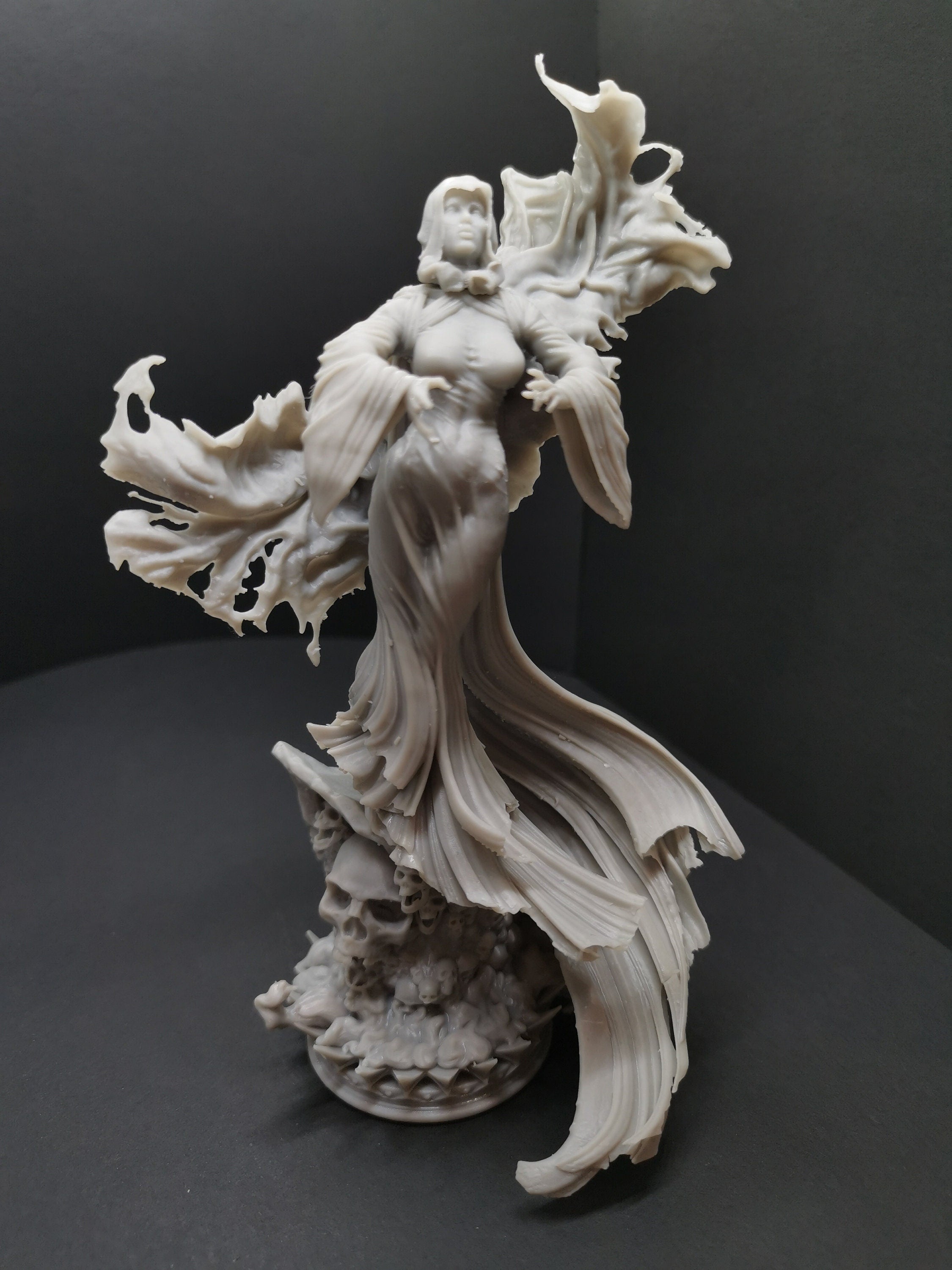 Lady Death Statue (Fan Art) - 6 or 12 scale (482mm or 241mm) - 3D Print