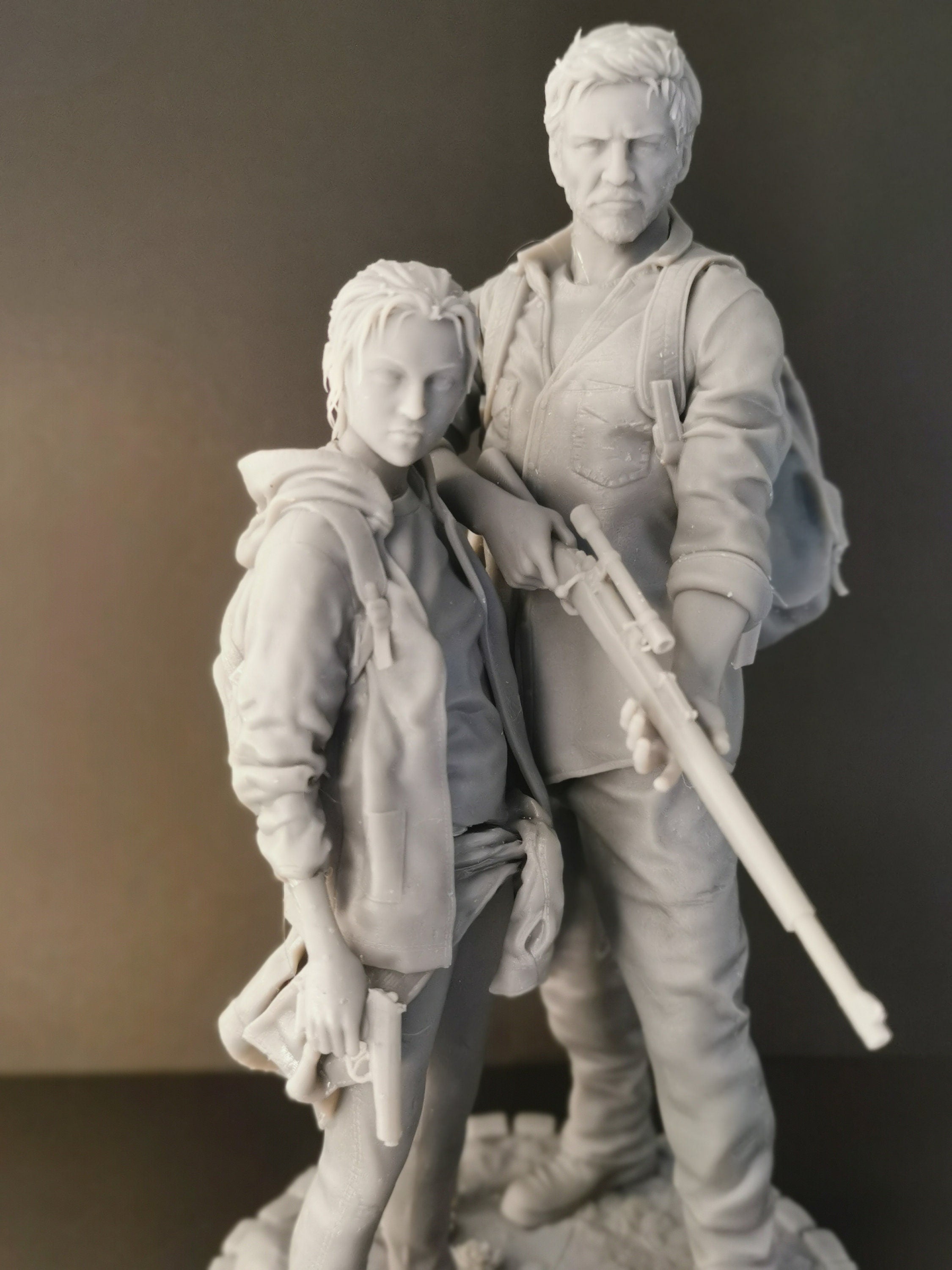 Joel & Ellie - The Last of Us Statue by Sanix3D - high quality 8k 3D print 10 / 8 / 6  scales