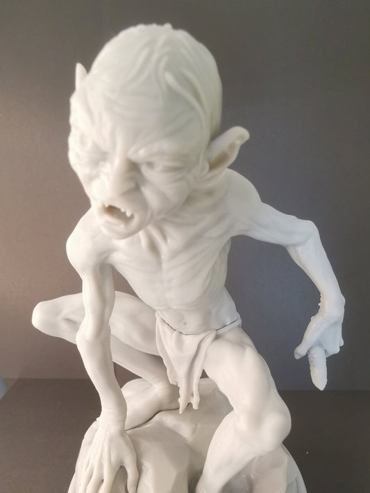 Gollum Statue 1:6 Scale - 180mm Tall - High Quality 3D Print