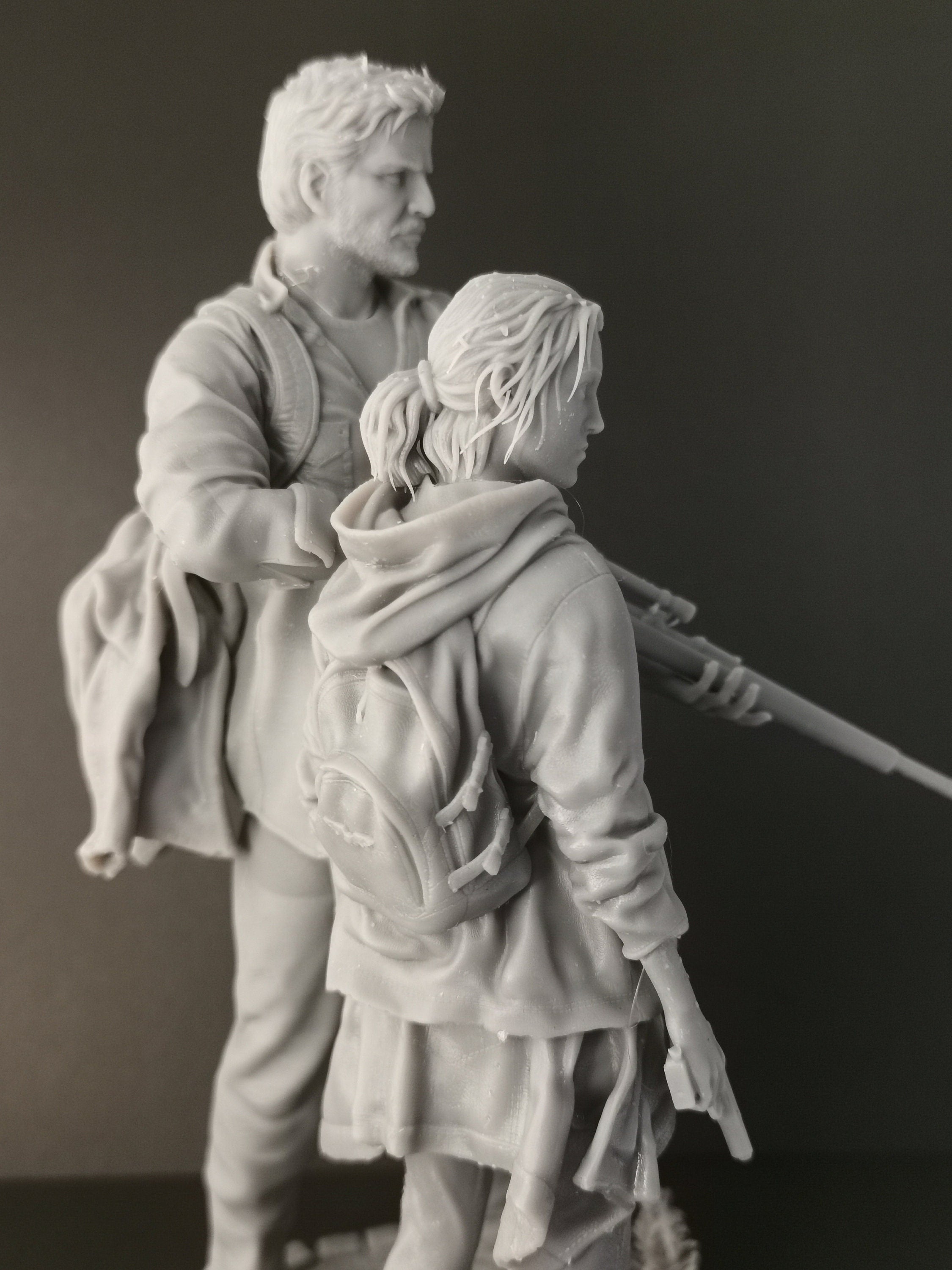 Joel & Ellie - The Last of Us Statue by Sanix3D - high quality 8k 3D print 10 / 8 / 6  scales